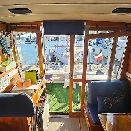 Boat Speedboat G44 Botel Lisbon