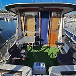 보트호텔 Boat Speedboat G44 *