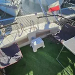 보트호텔 Boat Speedboat G44