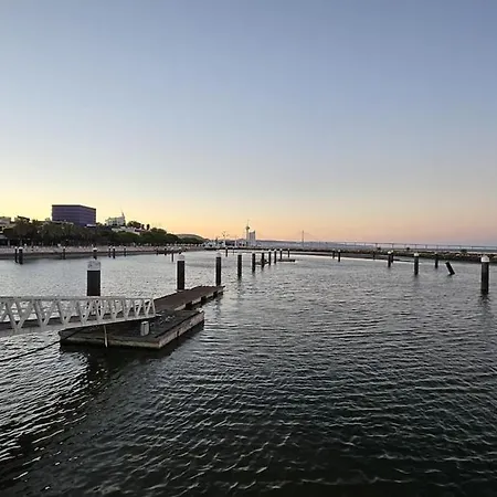 Botel Boat Speedboat G44 *