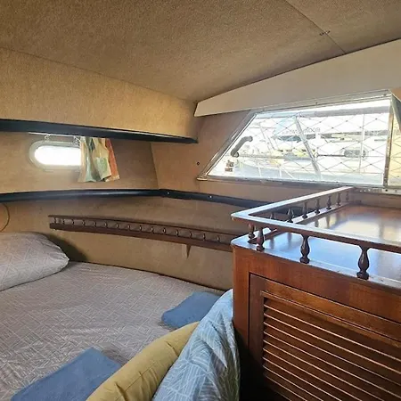 Boat Speedboat G44 Hotel na wodzie