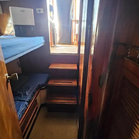 Boat Speedboat G44 Hotel na wodzie Lizbona